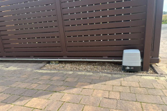 330B0E8E-78B0-46F0-B501-4D4796F34D69